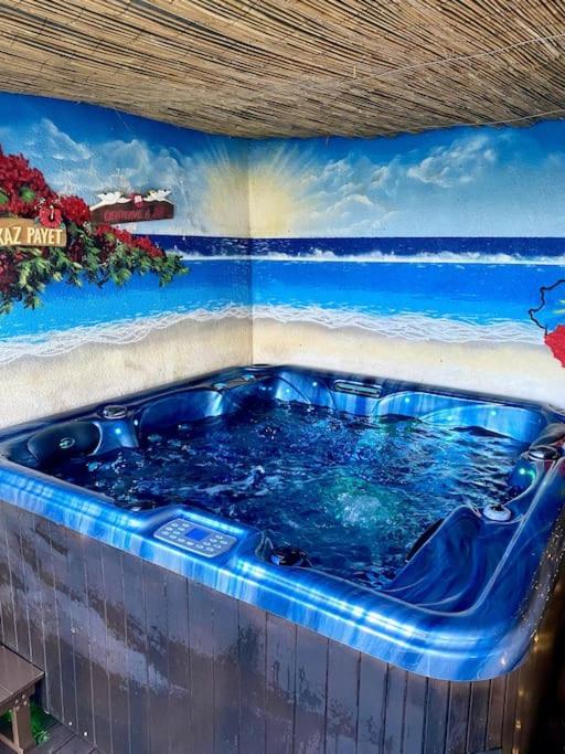 Studio Avec Terrasse Et Jacuzzi วัลบอนน์ ภายนอก รูปภาพ
